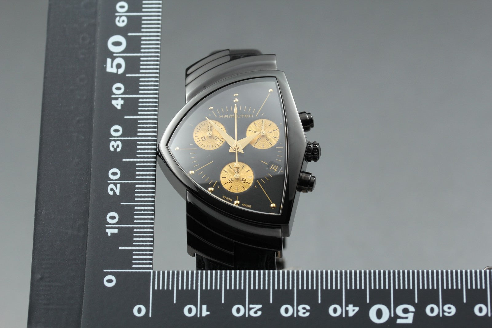 New Batt Hamilton Ventura H244020 Black Quartz Chronograph Men's 32mm Box