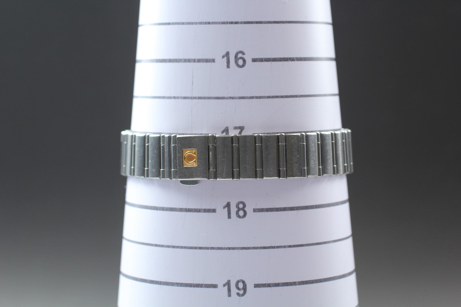 New Batt OMEGA Constellation 1562.30.00 Quartz Silver Women Watch 22mm JAPAN