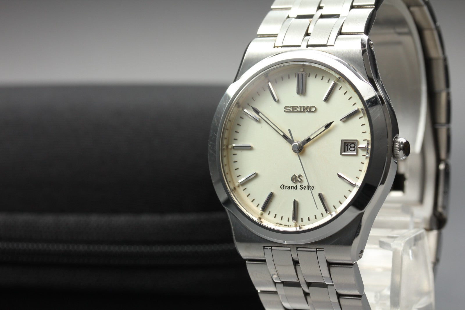 Vintage SEIKO Grand Seiko 8N65-9000 Quartz Unisex Silver Watch 36mm From JAPAN