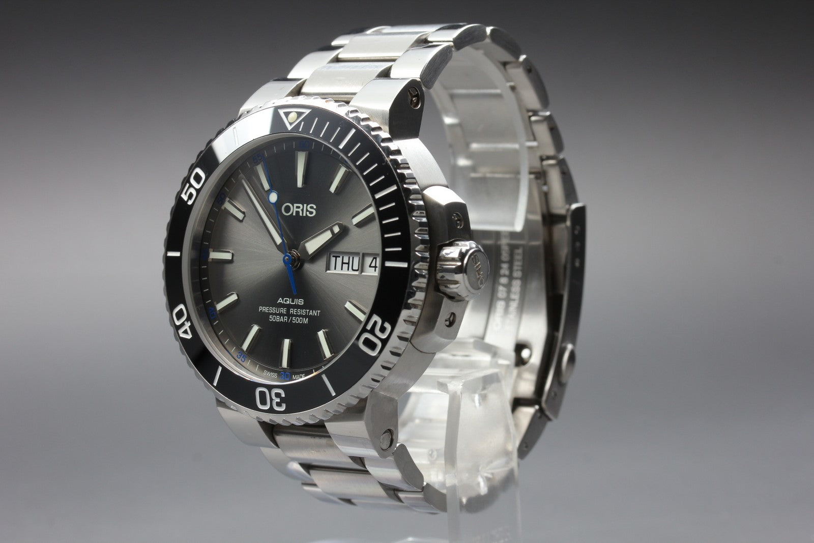 ORIS Aquis 7733 Black Dial Automatic Day/Date Men's Watch 45mm JAPAN