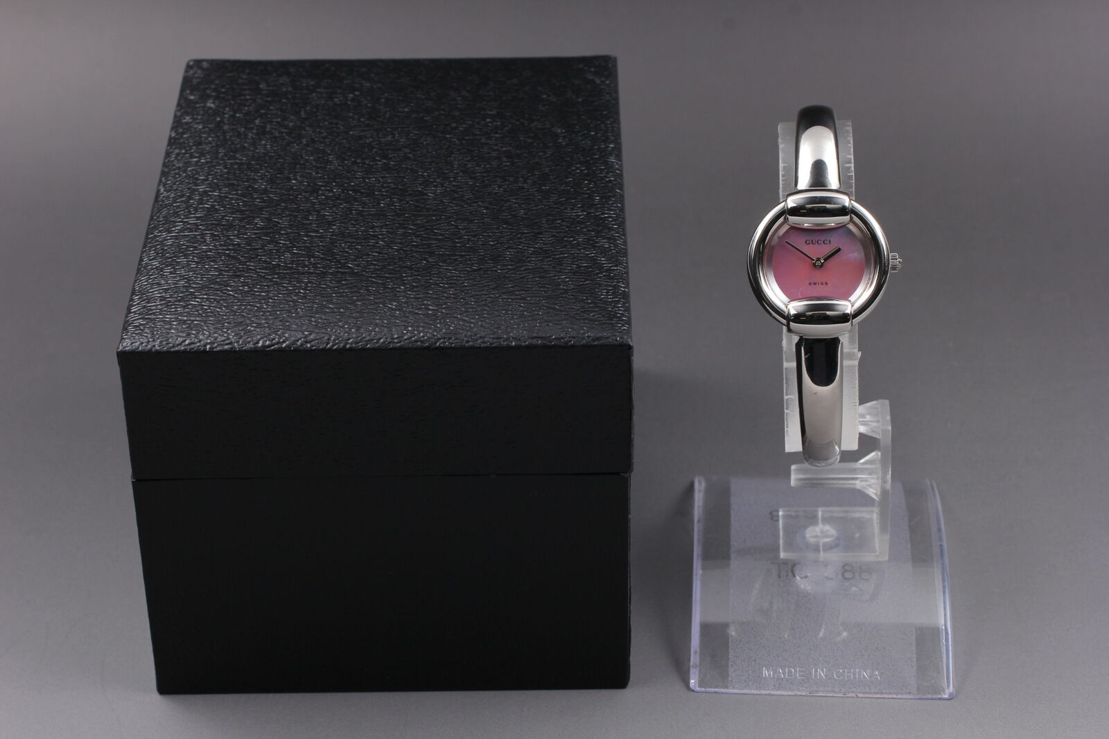 New Battery [Exc+5] GUCCI 1400L Pink Shell Silver Women's Qz Watch Vintage JAPAN