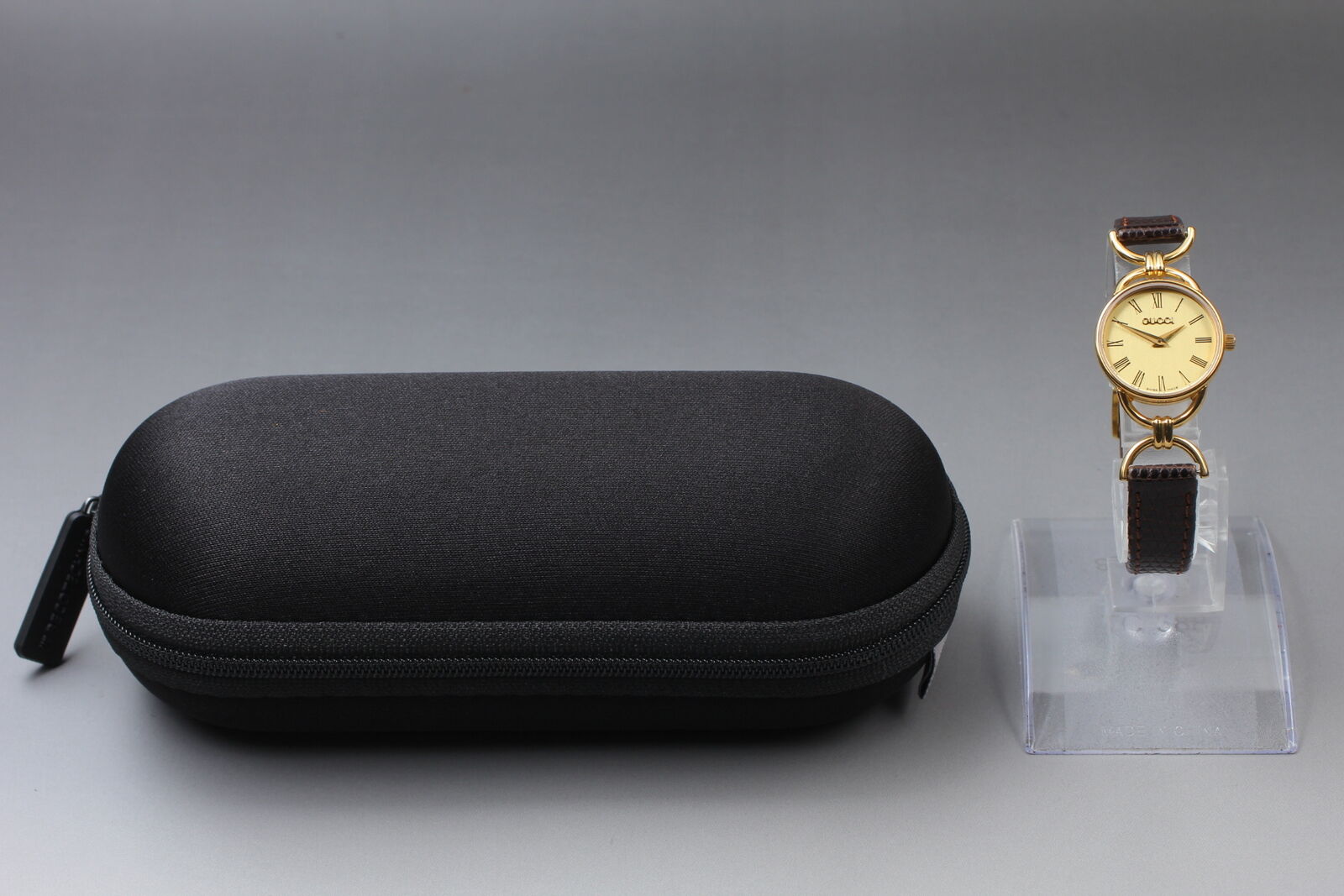 New Battery [Exc+5] Gucci 6000.2.L Gold Black Women's Quartz Watch Vintage JAPAN