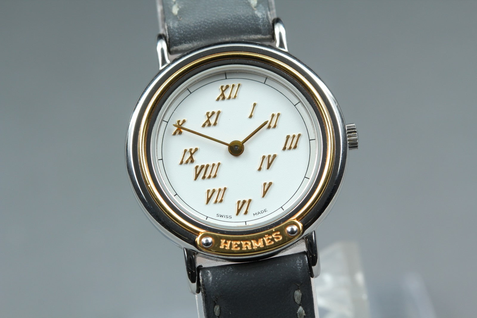 Vintage HERMES Meteor White Dial Gray "P" 24mm Woman's Watch Quartz  [w /Box]