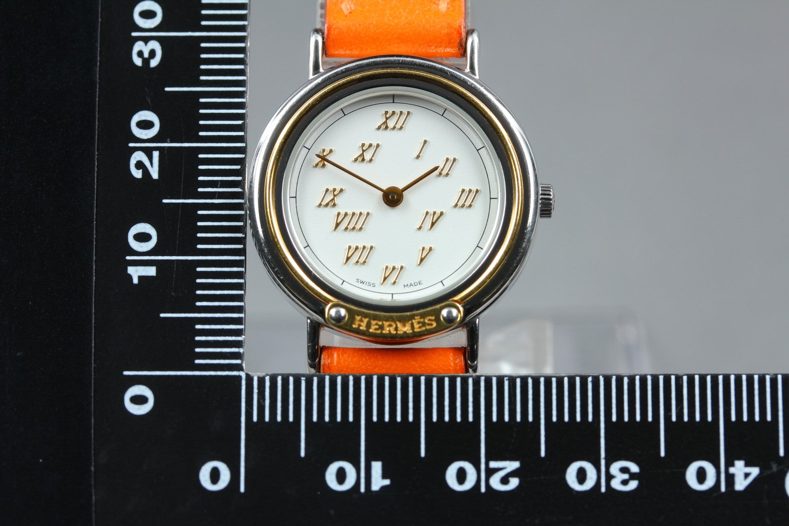Vintage HERMES Meteor White Dial Orange "E" 24mm Woman's Watch Quartz [w /Box]