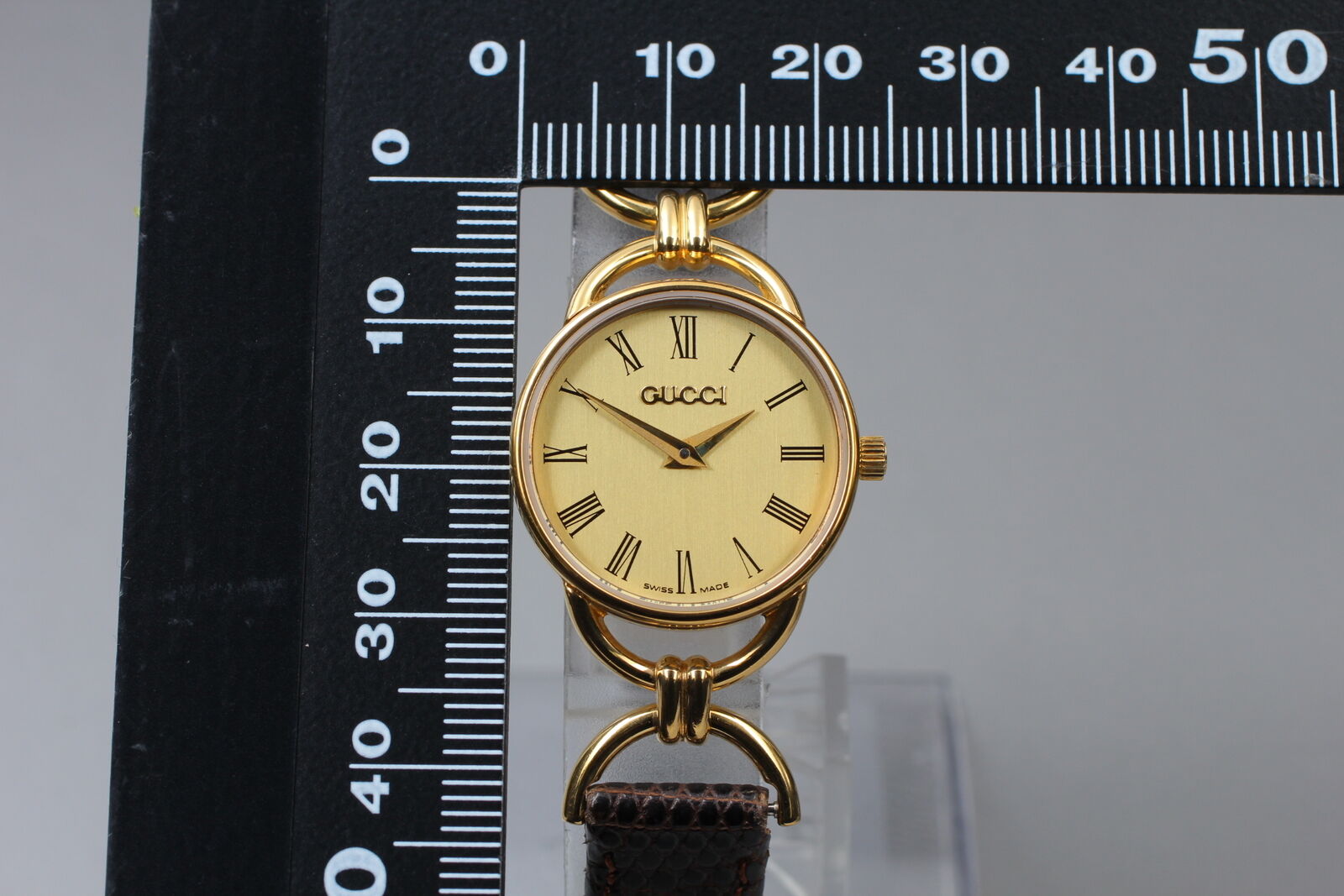 New Battery [Exc+5] Gucci 6000.2.L Gold Black Women's Quartz Watch Vintage JAPAN