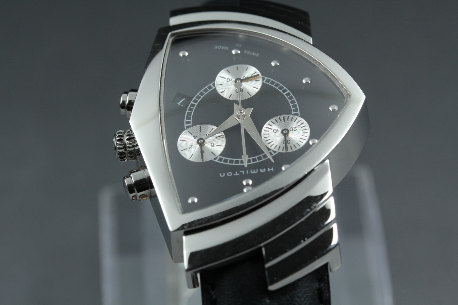 New Batt Hamilton Ventura H244121 Chronograph Quartz Men's Watch 32mm JAPAN Box