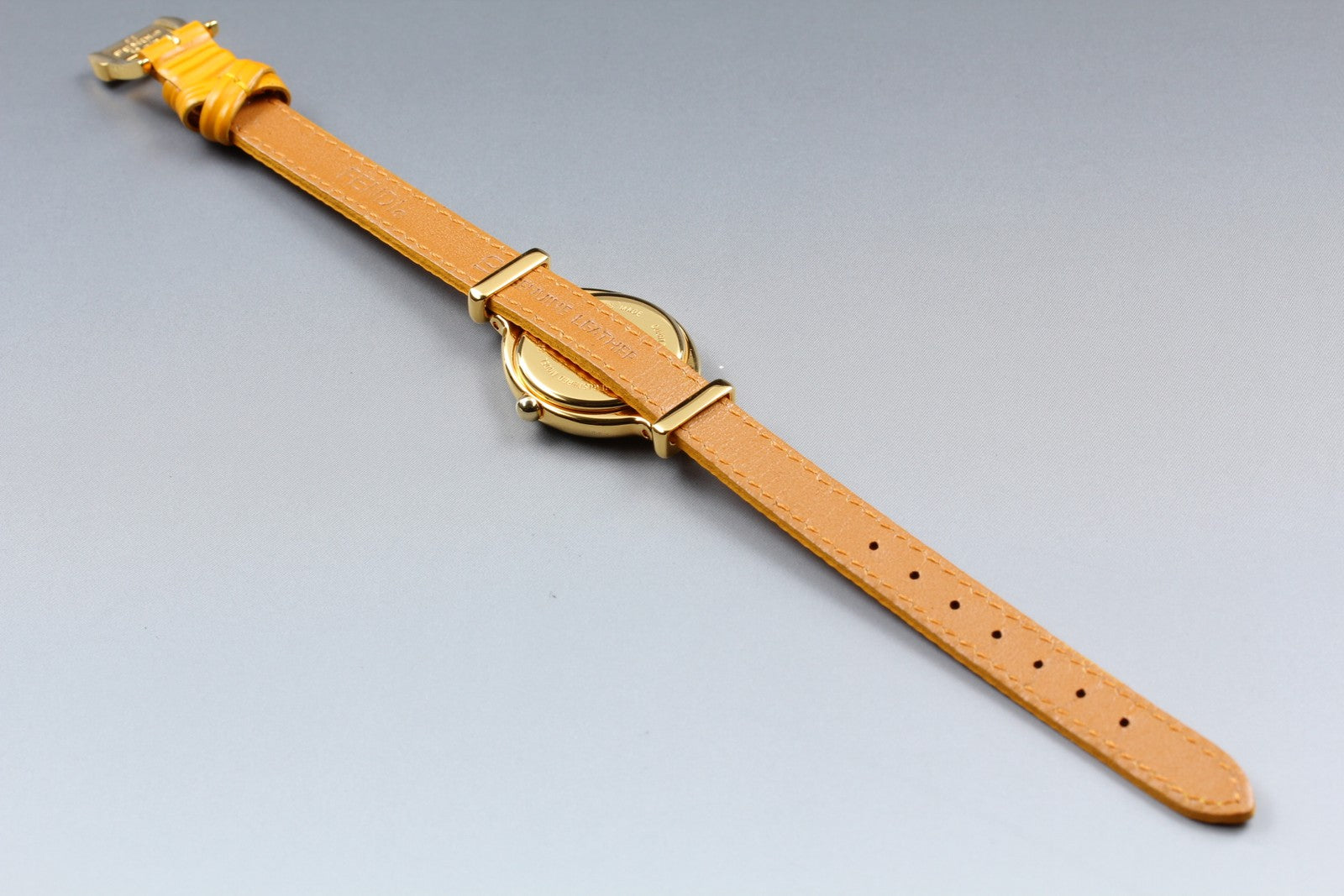 Vintage FENDI 640L Chameleon Change Yellow Belt Gold Women's Quartz Watch