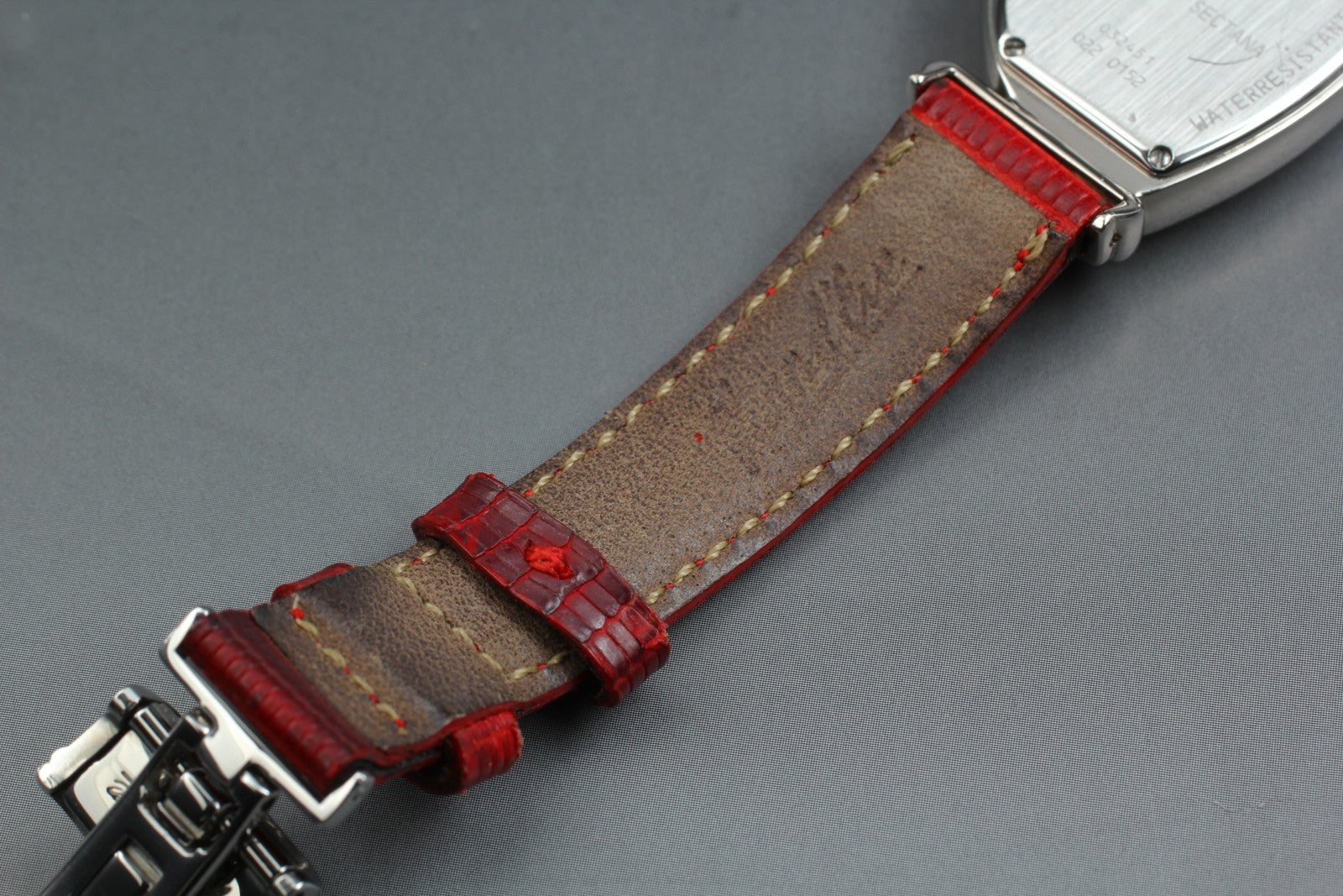 Jean d'eve Sectora Gold 24mm Silver Red Women's Quartz Watch JAPAN [w /Box]