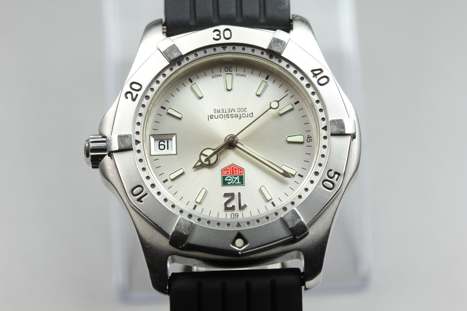 New Batt Vintage TAG HEUER Professional WK1112-1 Quartz Men's Watch 39mm JAPAN