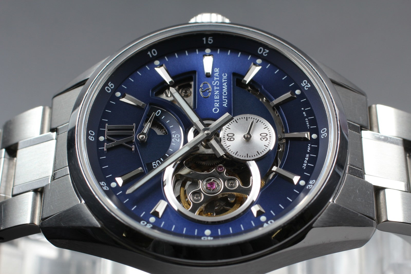 Exc+5 Orient Star Contemporary Collection F6F4-UAB0 Modern Skeleton Men's Watch