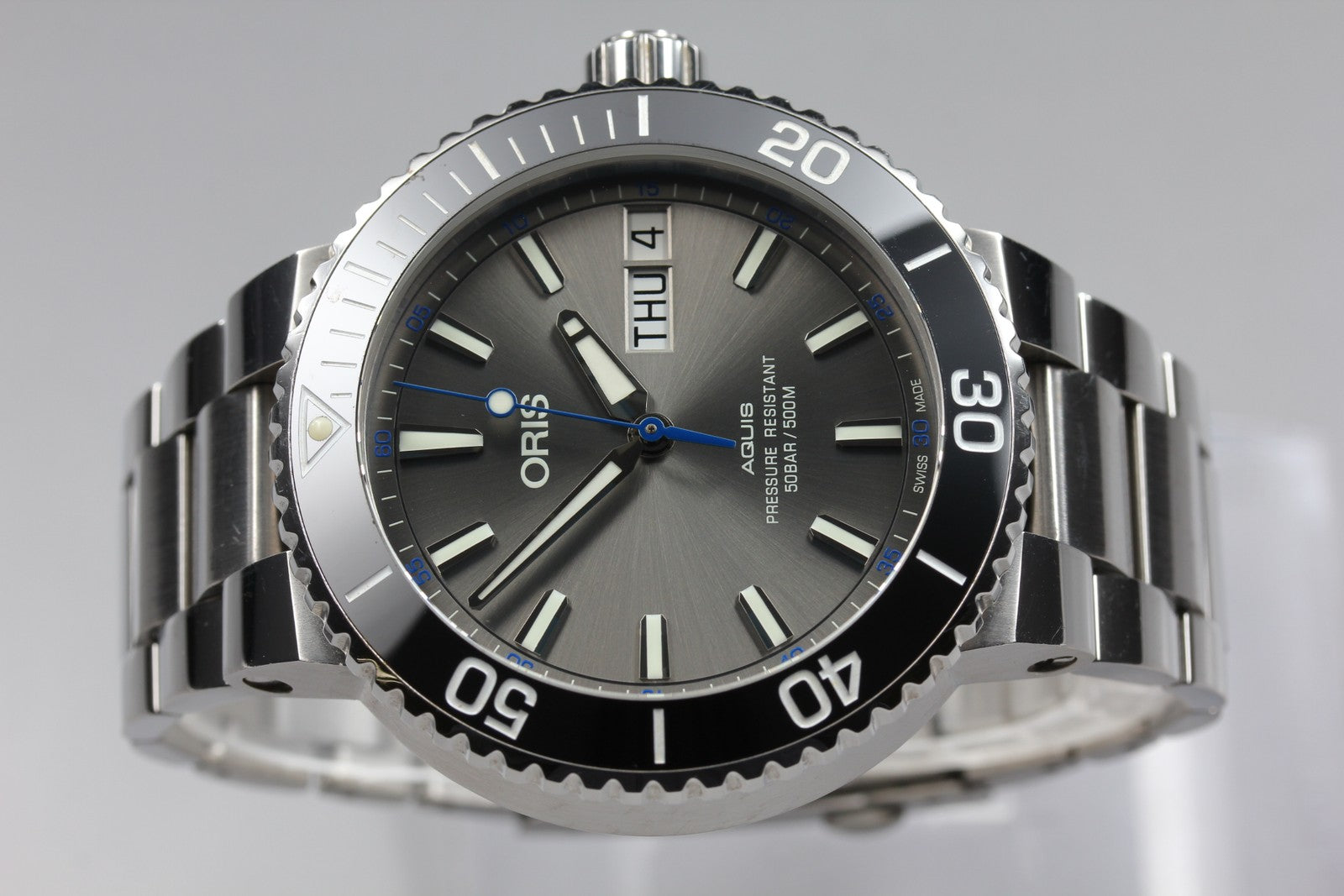 ORIS Aquis 7733 Black Dial Automatic Day/Date Men's Watch 45mm JAPAN