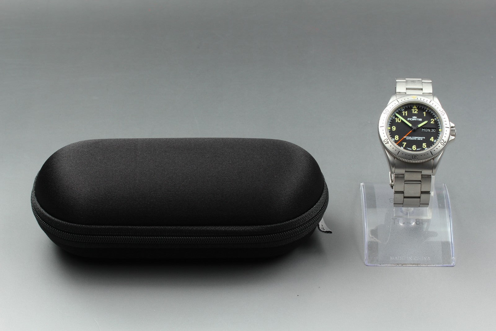 FORTIS Cosmonauts 610.22.158 Automatic Black Day/Date Men's Watch 39mm JP Exc+4