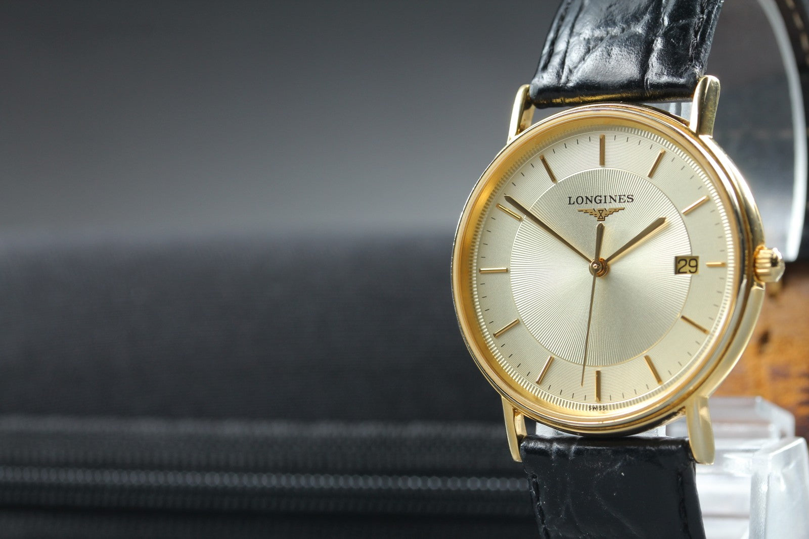 Vintage LONGINES Grand Classic L4.720.2 Quartz Gold Men's Watch 32mm From JAPAN