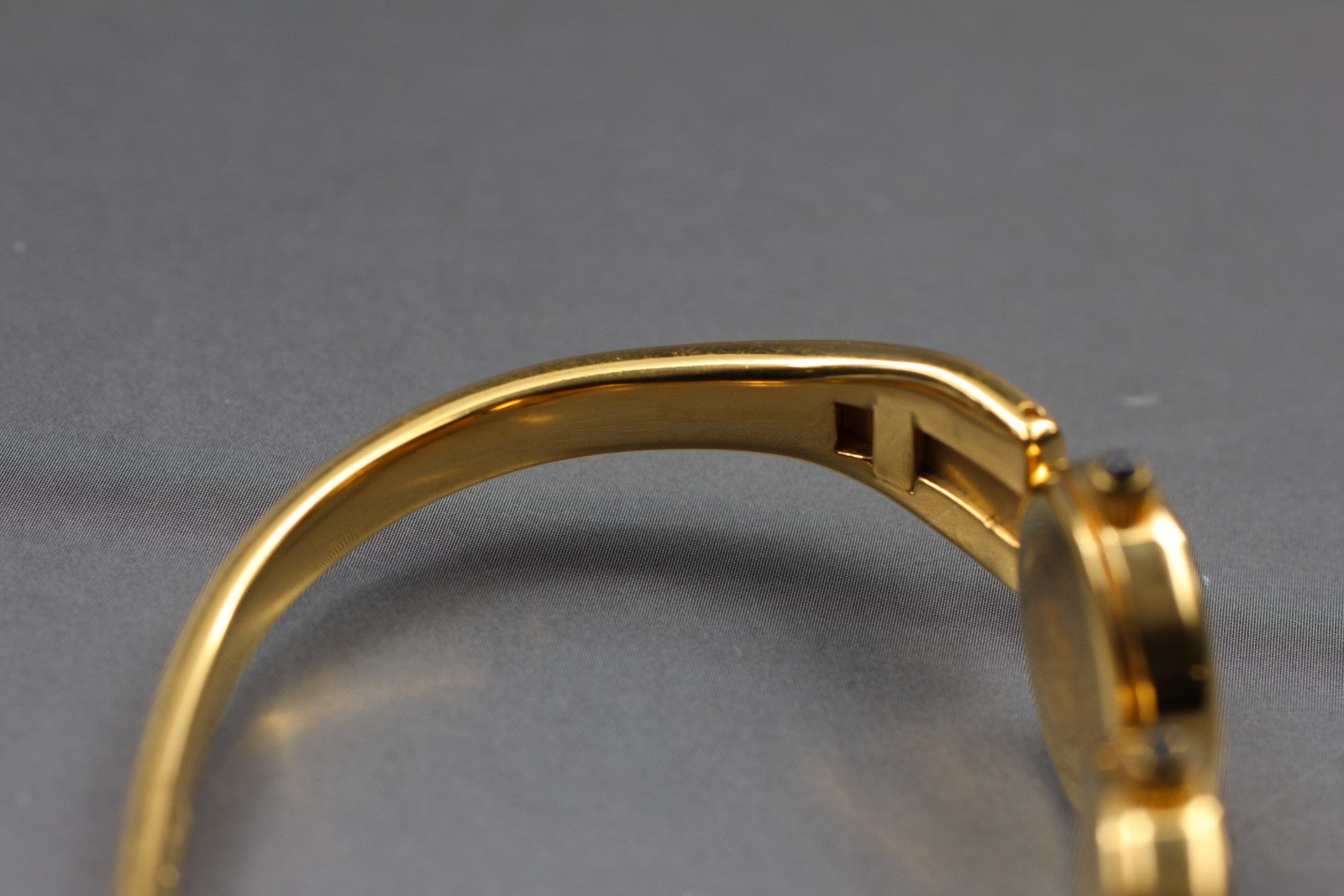 Vintage [Exc+5 Box] FENDI 620L Dual Time Gold Bangle Women's Quartz Watch JAPAN