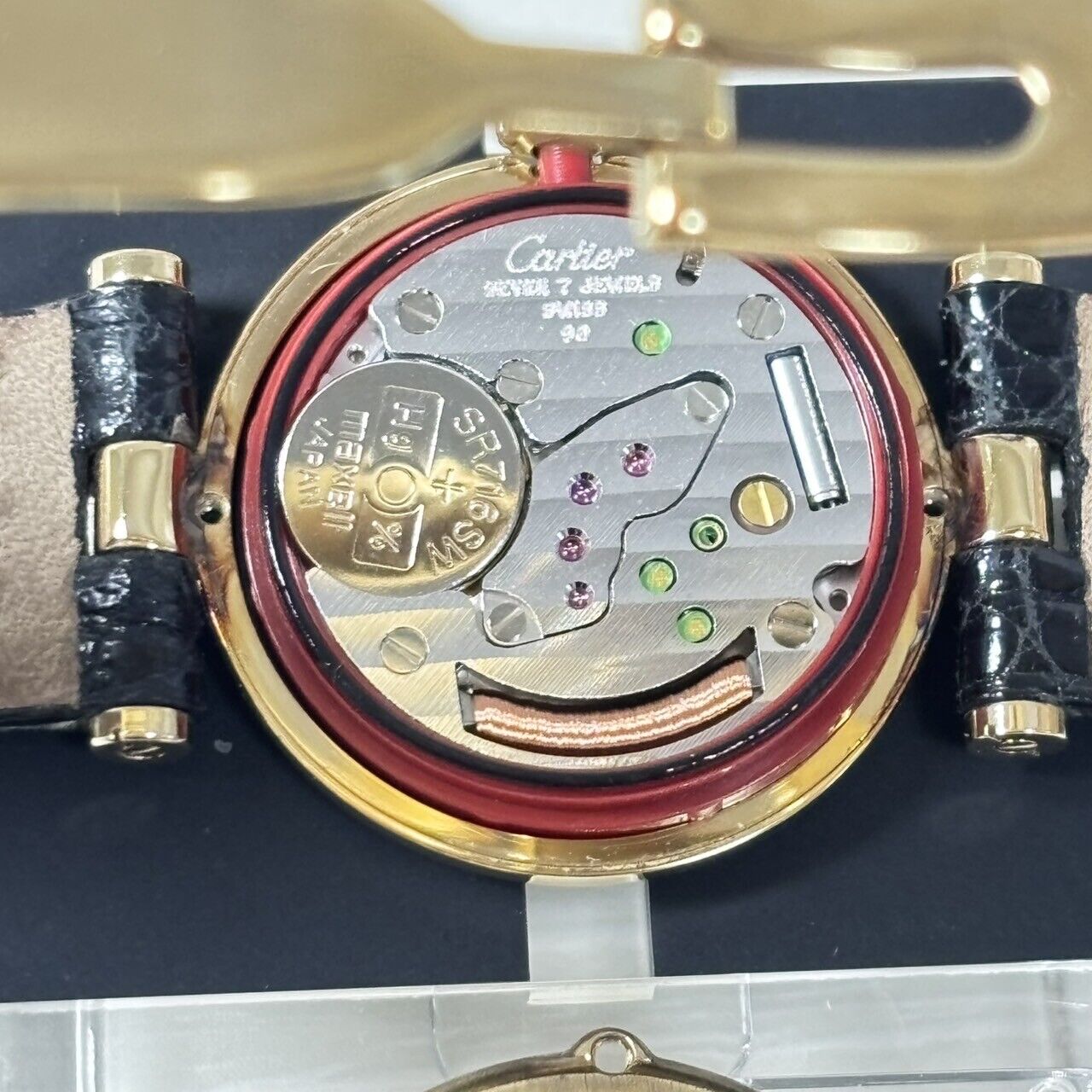 5680303