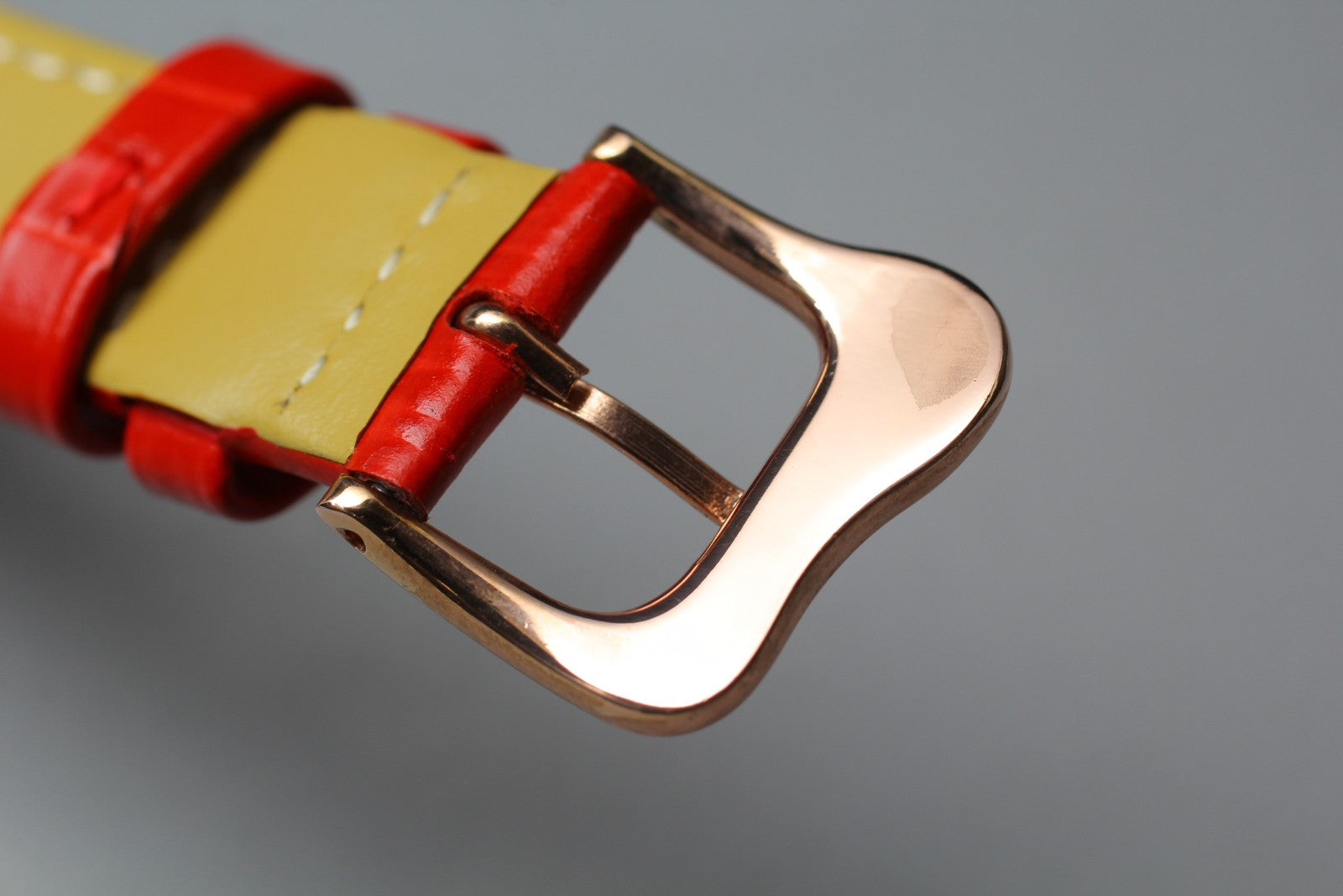 Salvador Dali softwatch 022146 Gold Red 26mm Exaequo Unisex Quartz Watch
