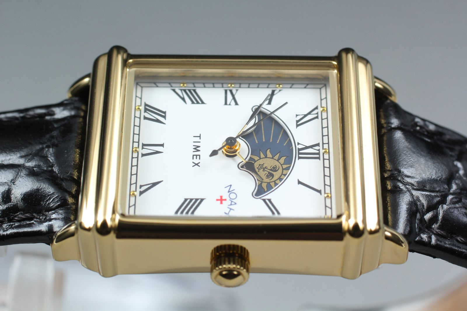 NOAH × TIMEX Sun and Moon Watch TW2W72800 25mm Gold Black Men's Quartz Watch