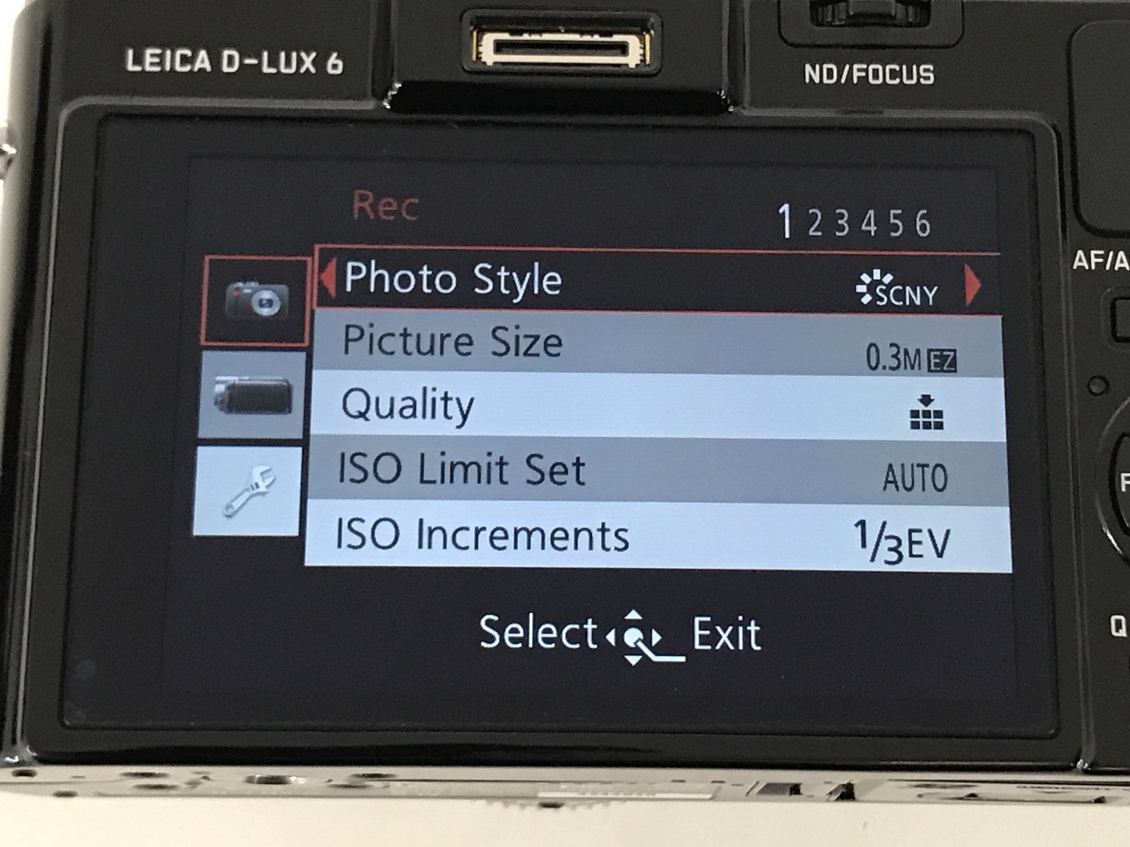 [N MINT w/SD32G] Leica D-LUX 6 18734 10.1 MP Glossy Black Digital Compact Camera