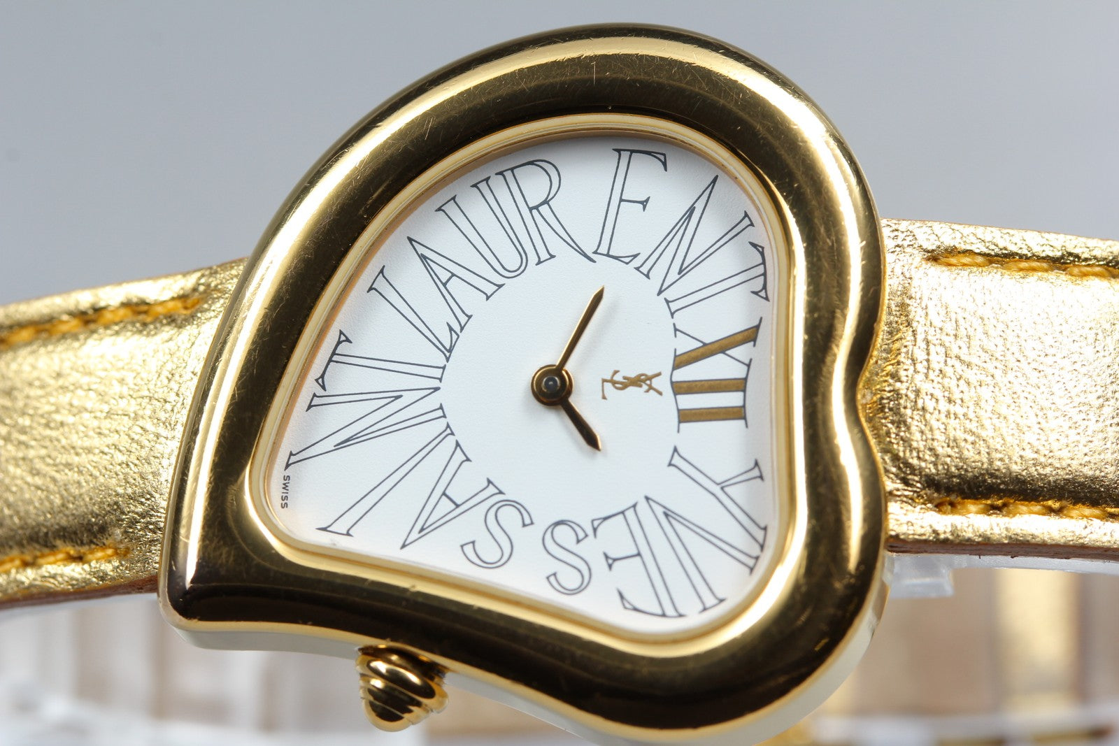 Yves Saint Laurent Heart Gold White Dial 31mm Women's Watch Quartz [w/Box]