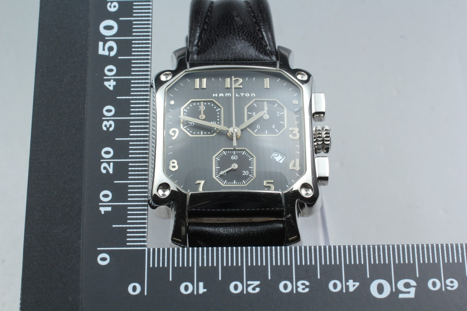 [READ] Hamilton Lloyd Chronograph 6319 Date Black 35mm Quartz Men's Watch [Box]