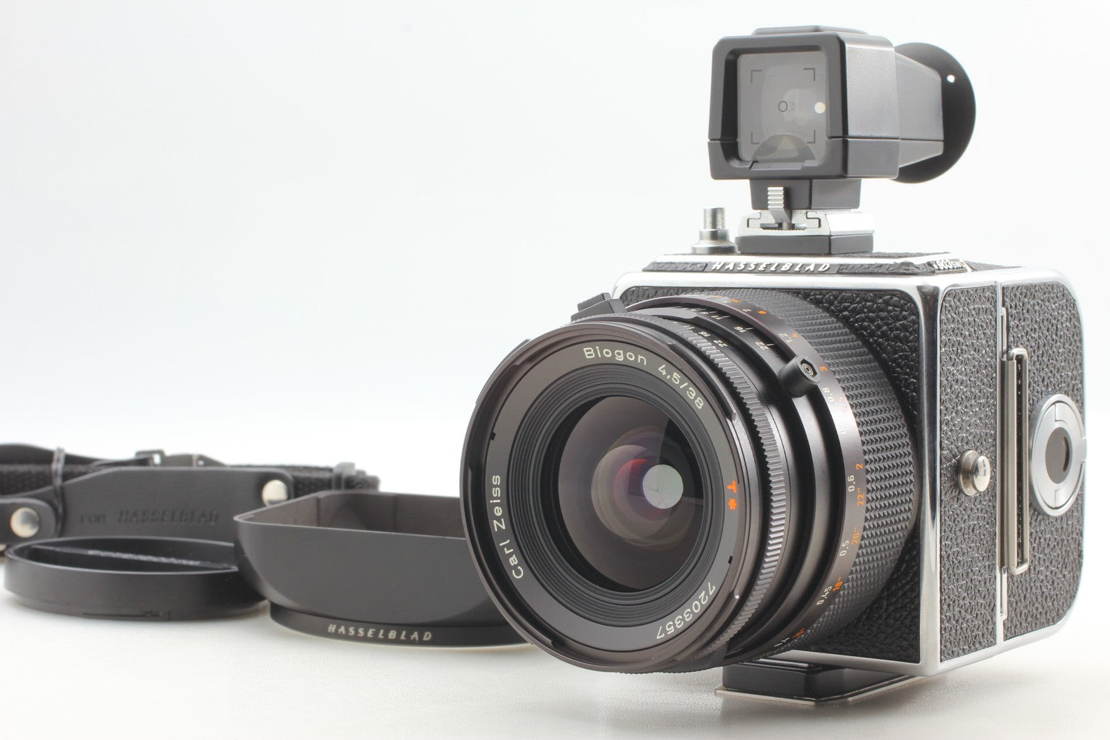 New Leather [MINT w/Finder] Hasselblad 903 SWC Film Camera A16 6x4.5 120 JAPAN