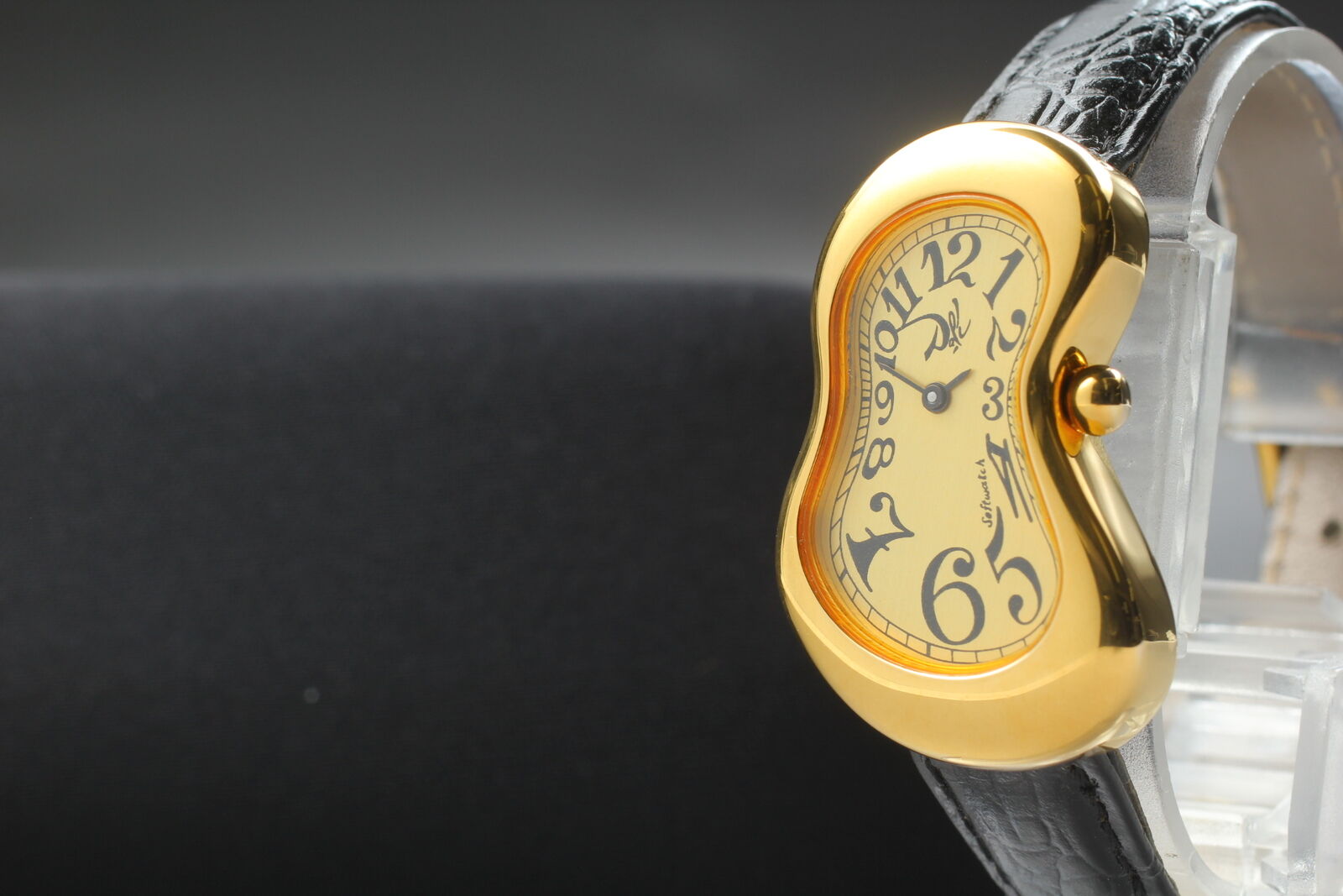 New Battery [N MINT-] Salvador Dali softwatch Exaequo 022146 Gold Men's Qz Watch