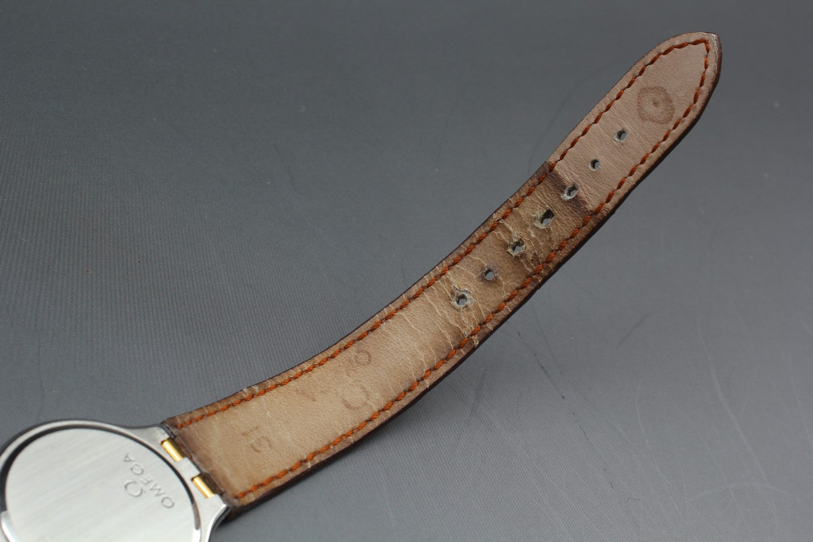 New Batt Vintage OMEGA De Ville symbol Quartz Women's Watch 31mm JAPAN Exc+5