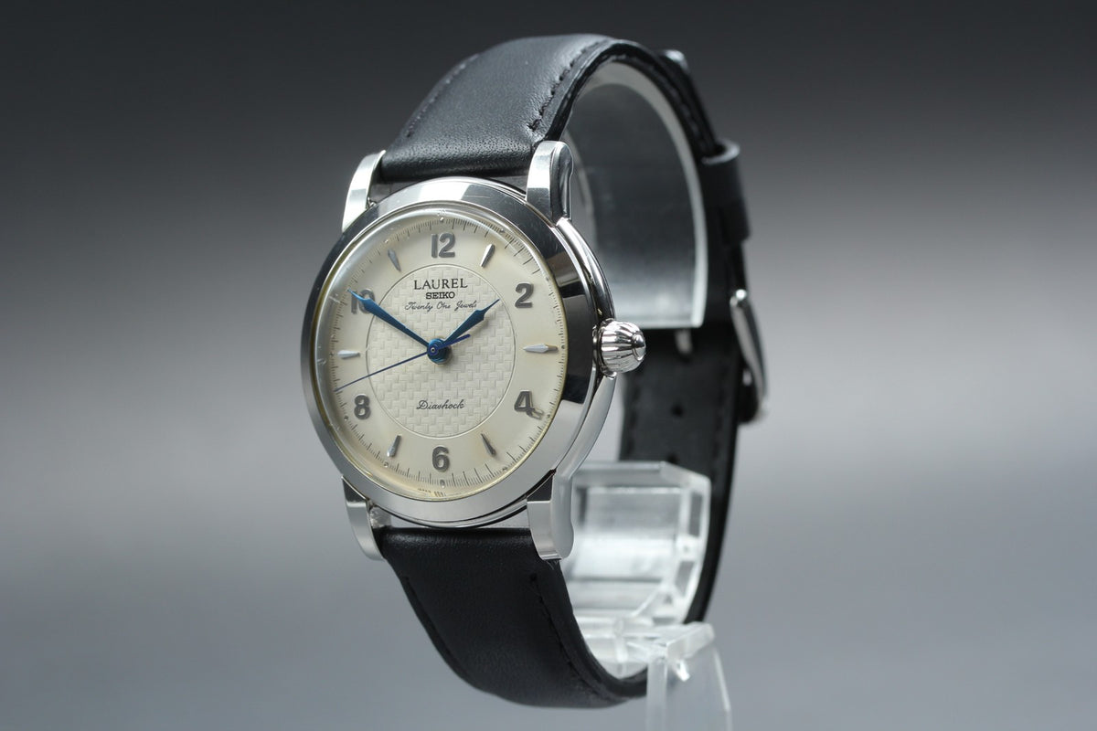 SEIKO Laurel 4S24-0060 LJAL602 Hand Winding Silver 34mm Mens Watch Vintage JAPAN