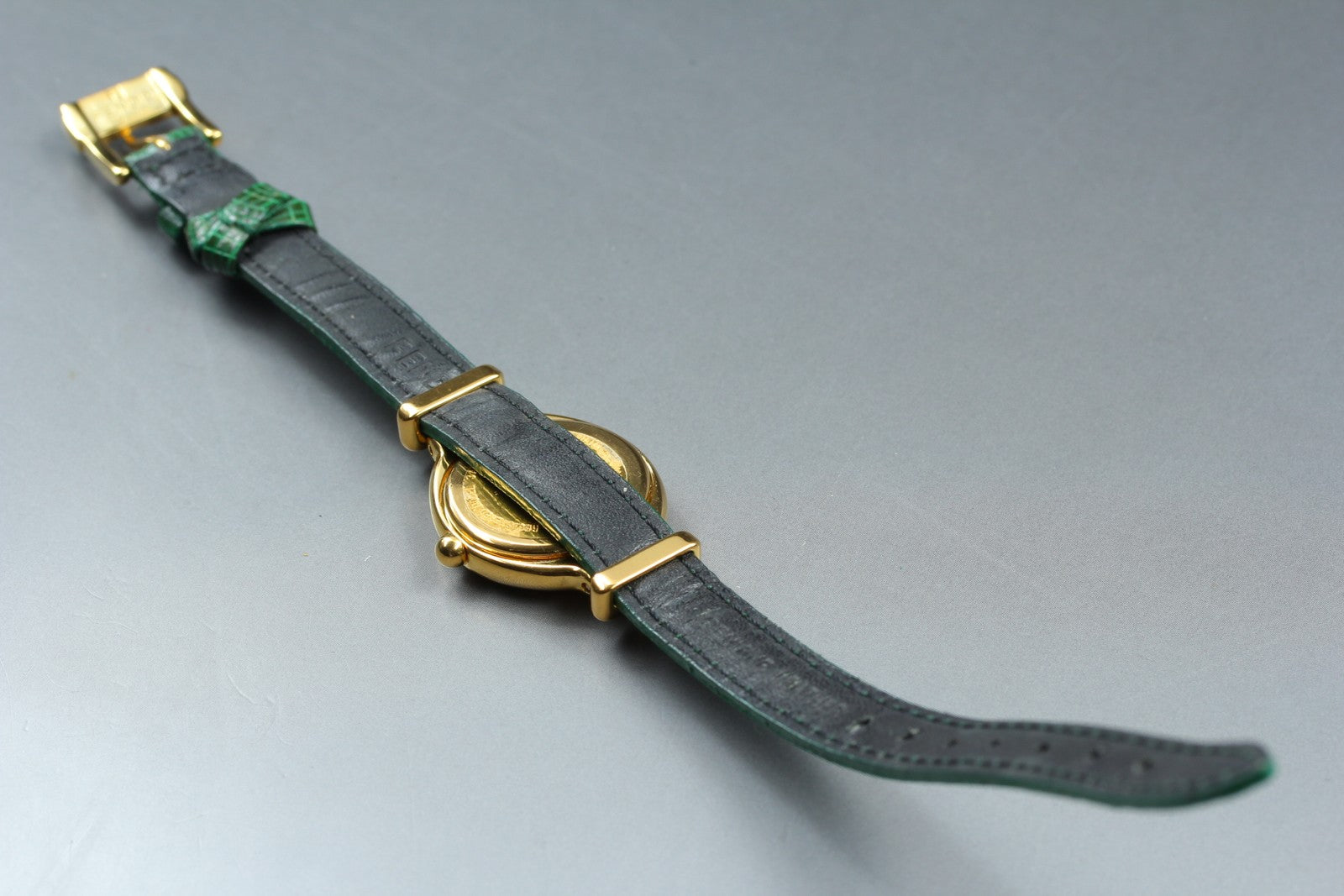 FENDI 640L Chameleon Change Green Belt Gold 24mm Women's Quartz Watch Vintage