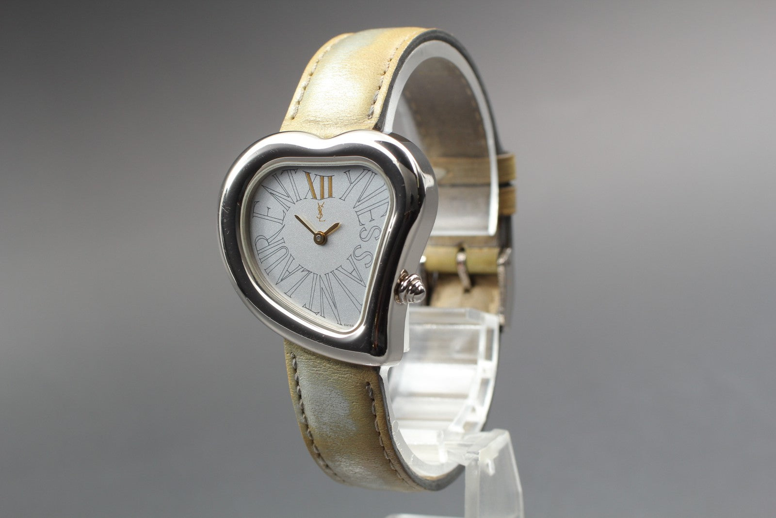 [Exc+5] Yves Saint Laurent Heart Silver 31mm Women's Watch Quartz From JAPAN