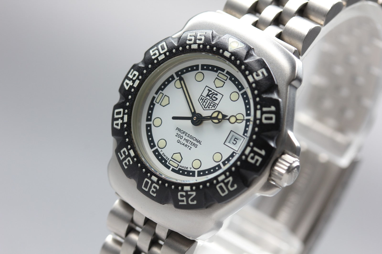 Vintage TAG Heuer Formula 1 WA1418 White Quartz Women's Watch 28mm From JAPAN