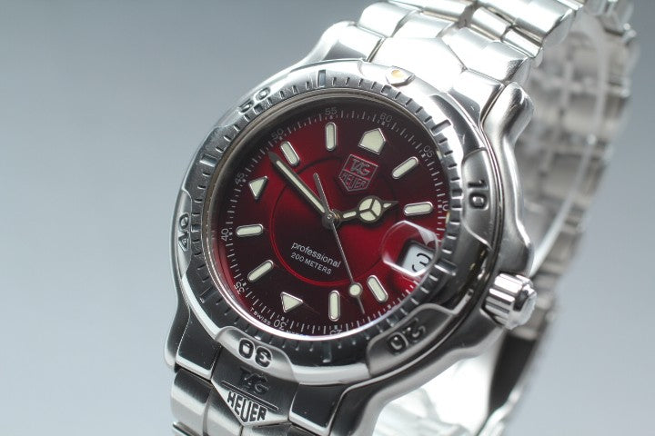 Rare TAG HEUER 6000 WH1118 Red Dial Quartz Men's Watch 37mm JAPAN