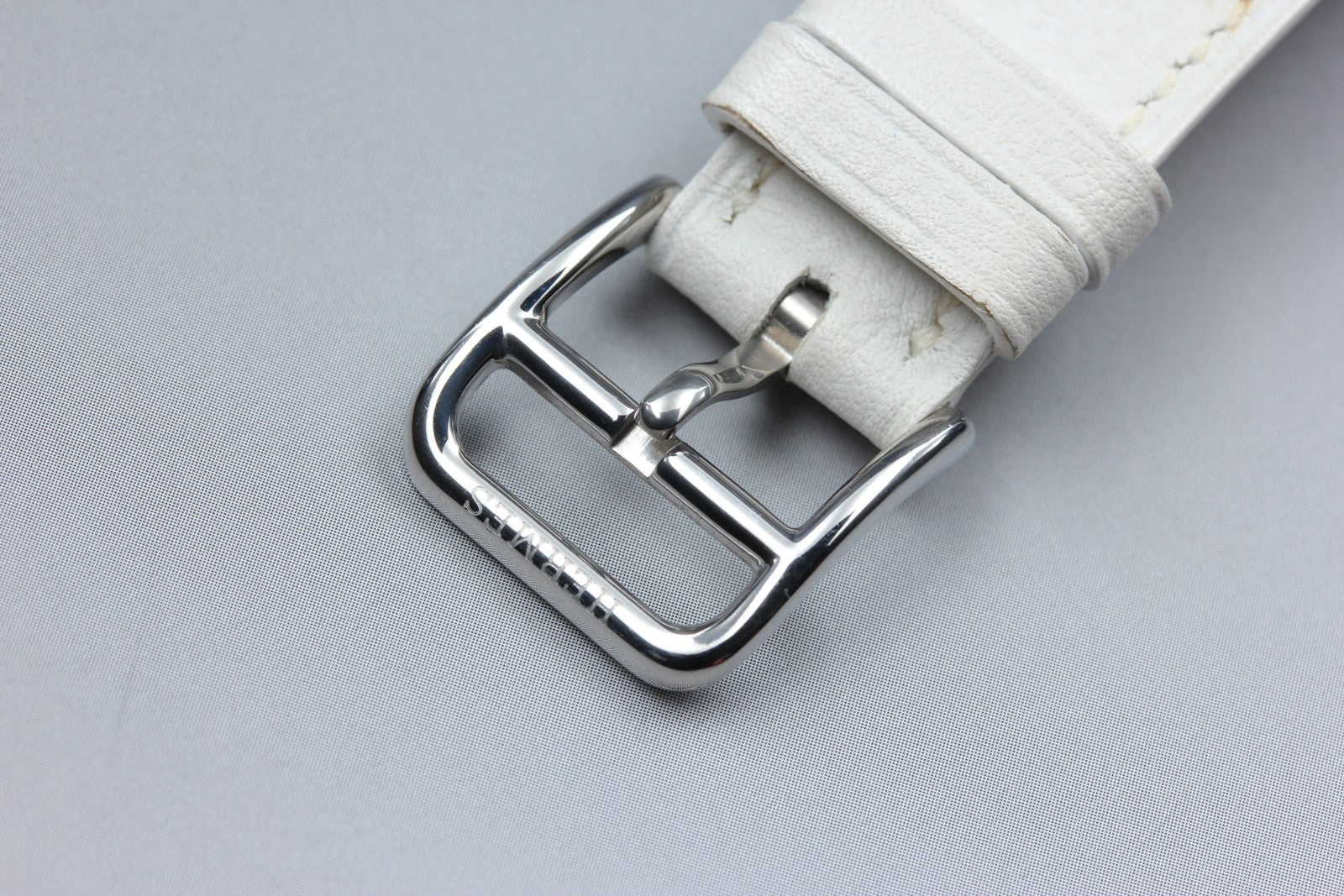 [Overhauled] HERMES Cape Cod Dual Time CC3-510 25mm White Women's Qz Watch Box