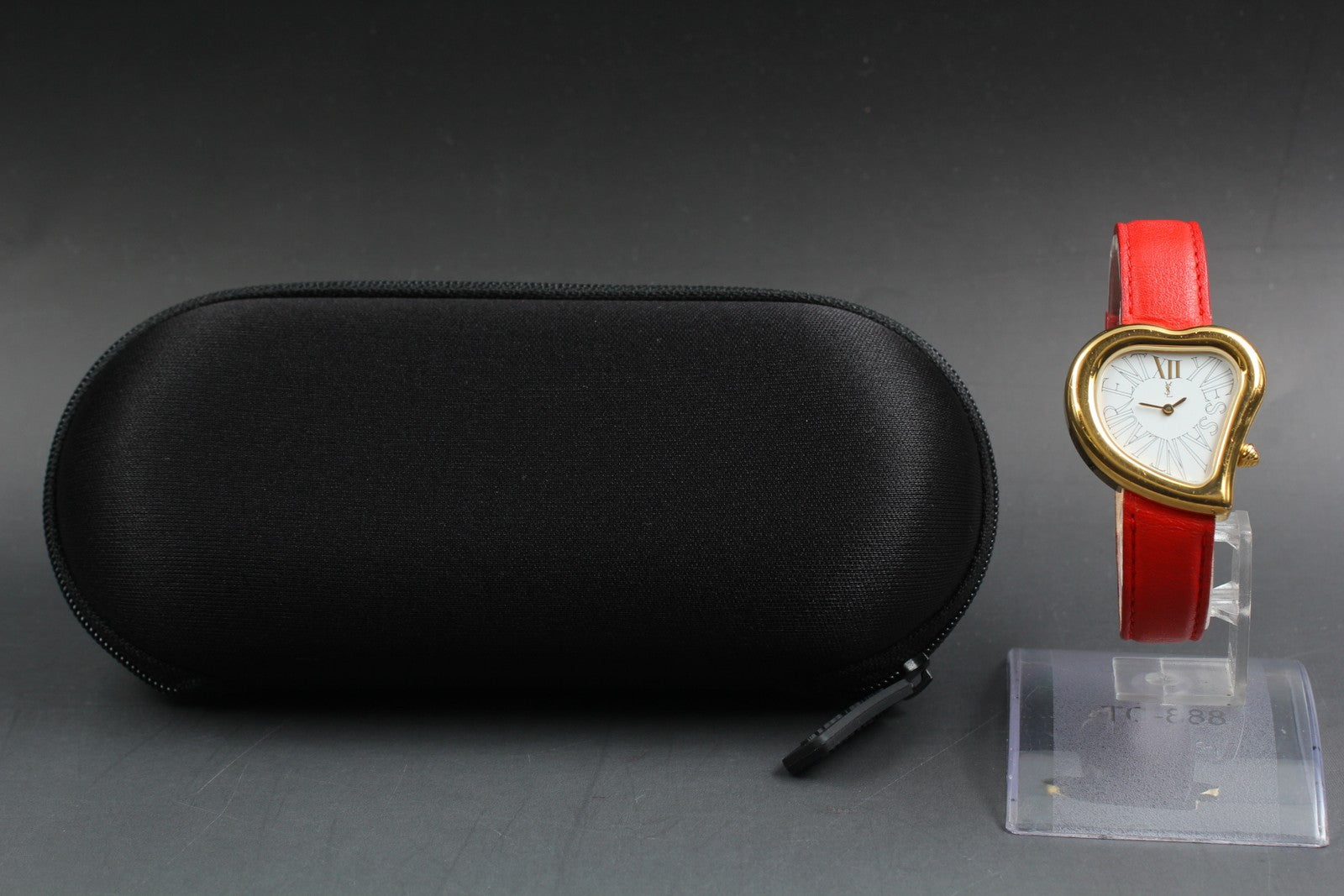 [Exc+5] Yves Saint Laurent Heart Gold Red 30mm Women's Watch Quartz JAPAN