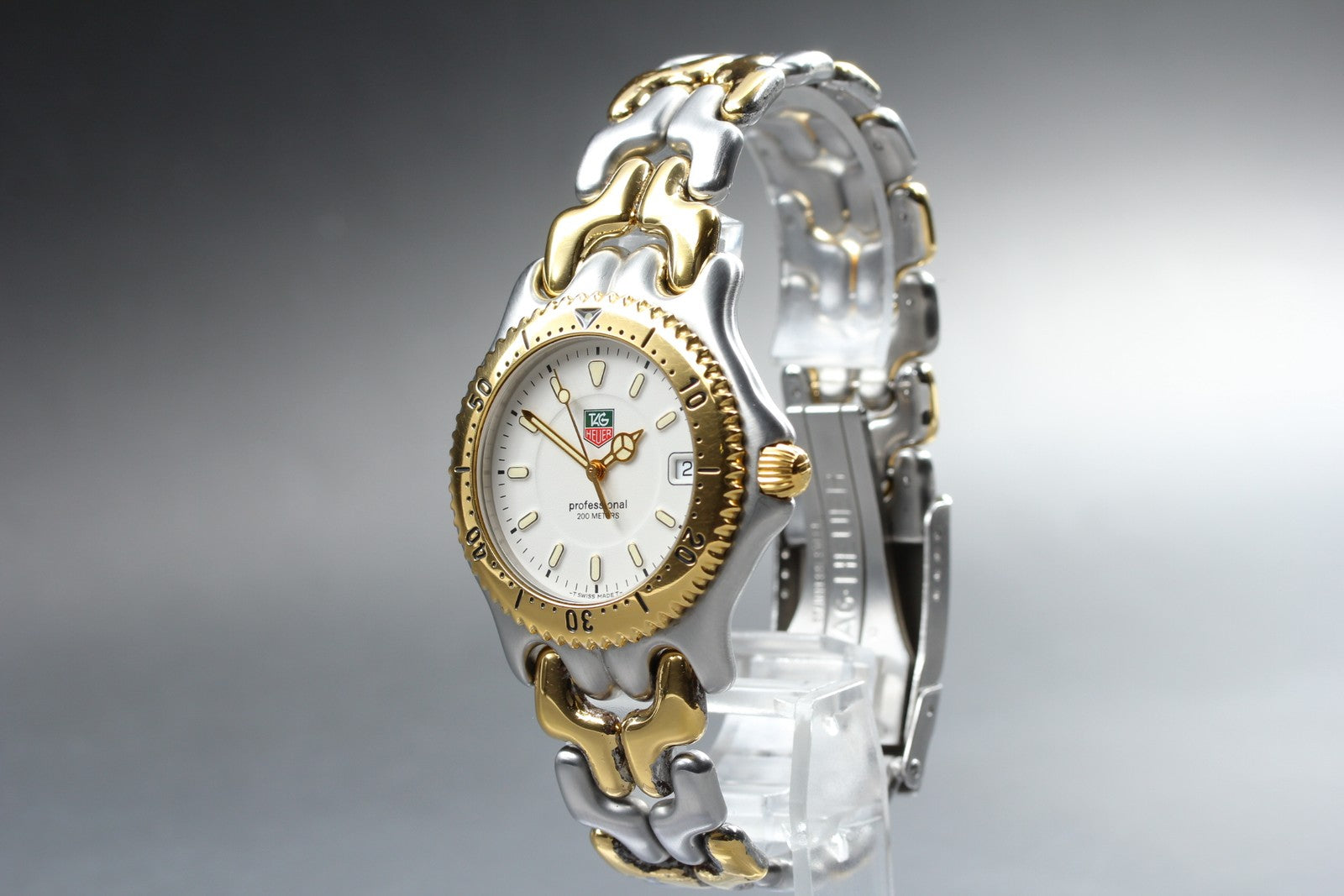 TAG HEUER Professional WG1122-0 Quartz White Dial Date Men's Watch 37mm JAPAN