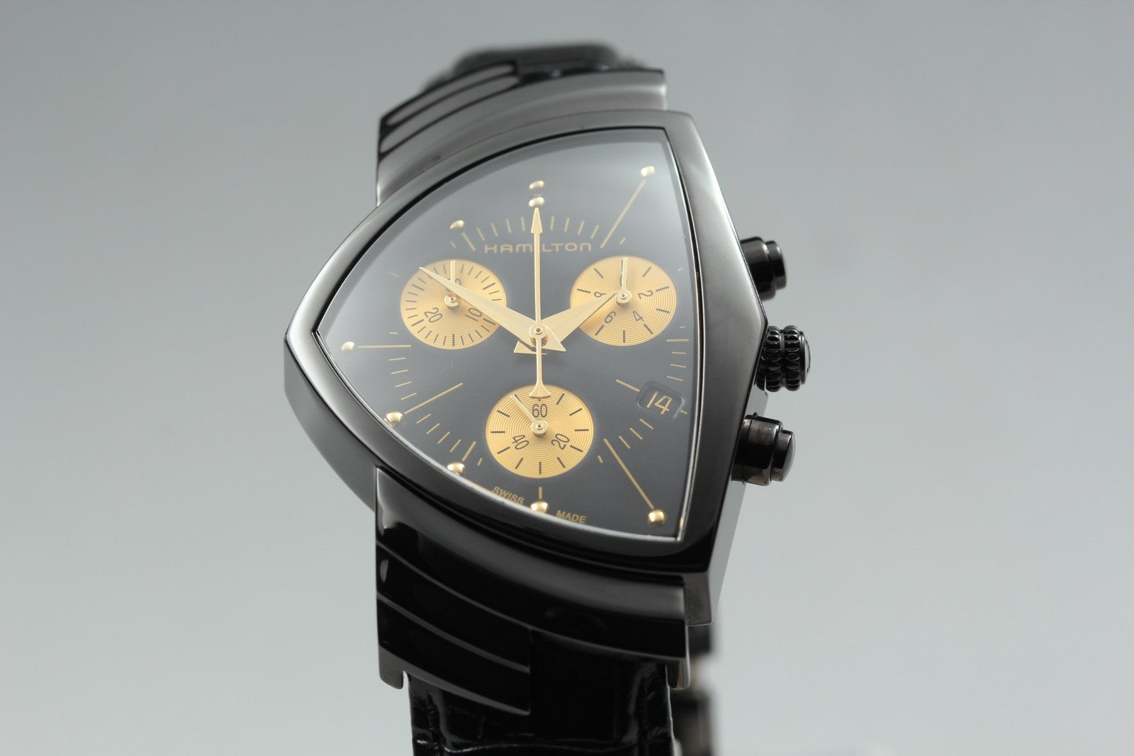 New Batt Hamilton Ventura H244020 Black Quartz Chronograph Men's 32mm Box