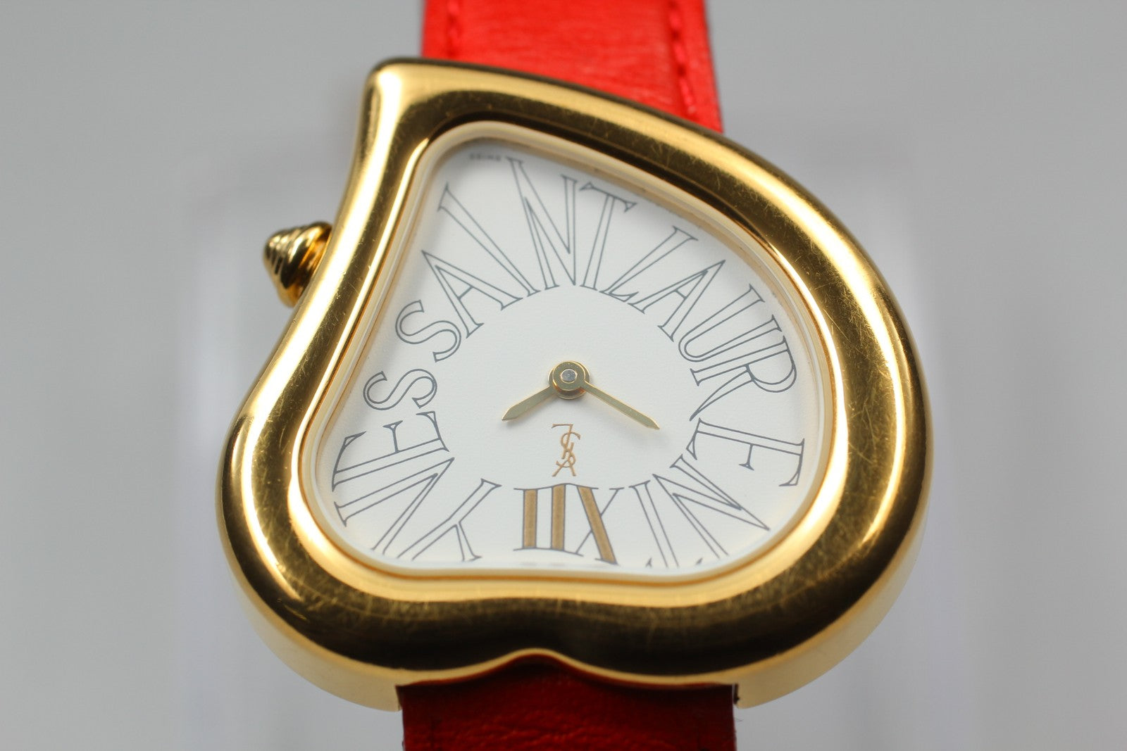 [Exc+5] Yves Saint Laurent Heart Gold Red 30mm Women's Watch Quartz JAPAN