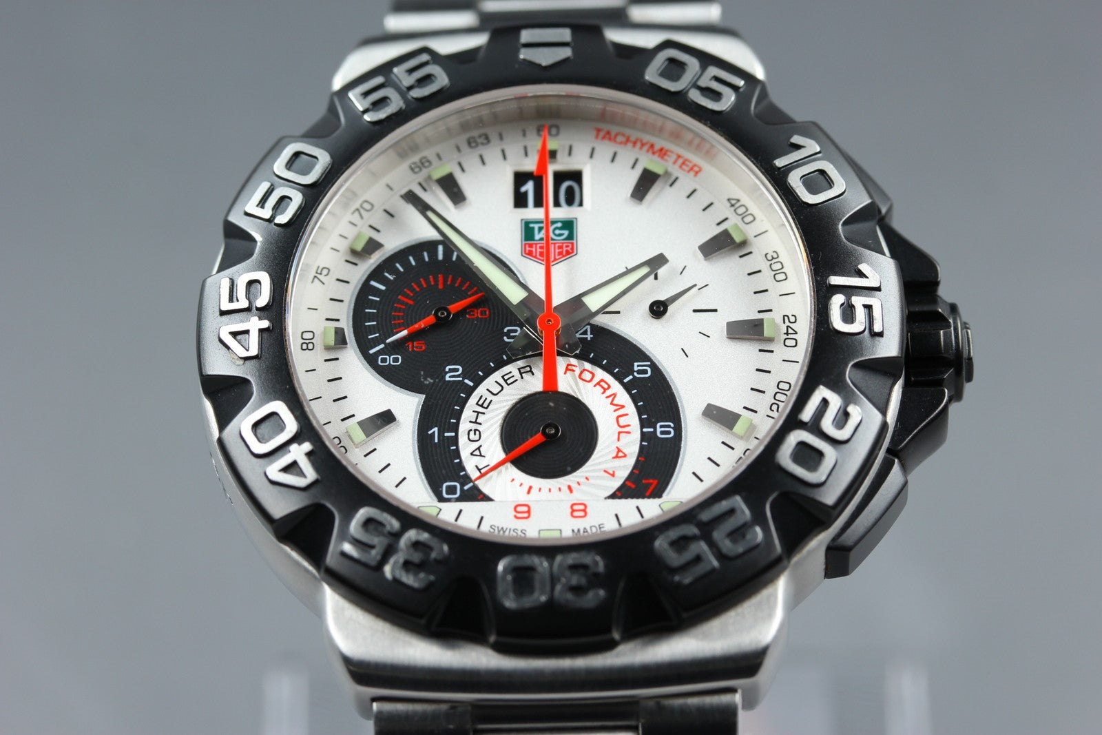 TAG Heuer Formula 1 CAH1011 Quartz White Dial Date Men's Watch 44mm JAPAN