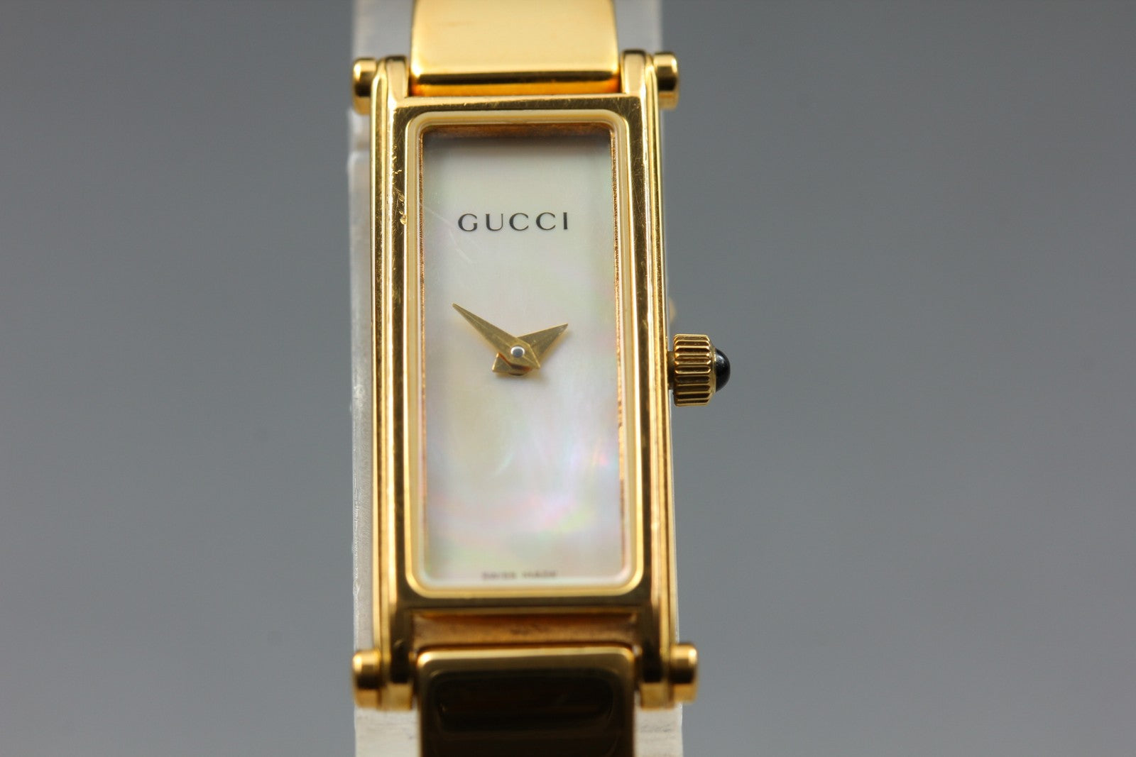 Vintage Gucci 1500 White Shell Gold 12mm Bangle Women's Quartz Watch [w/Box]