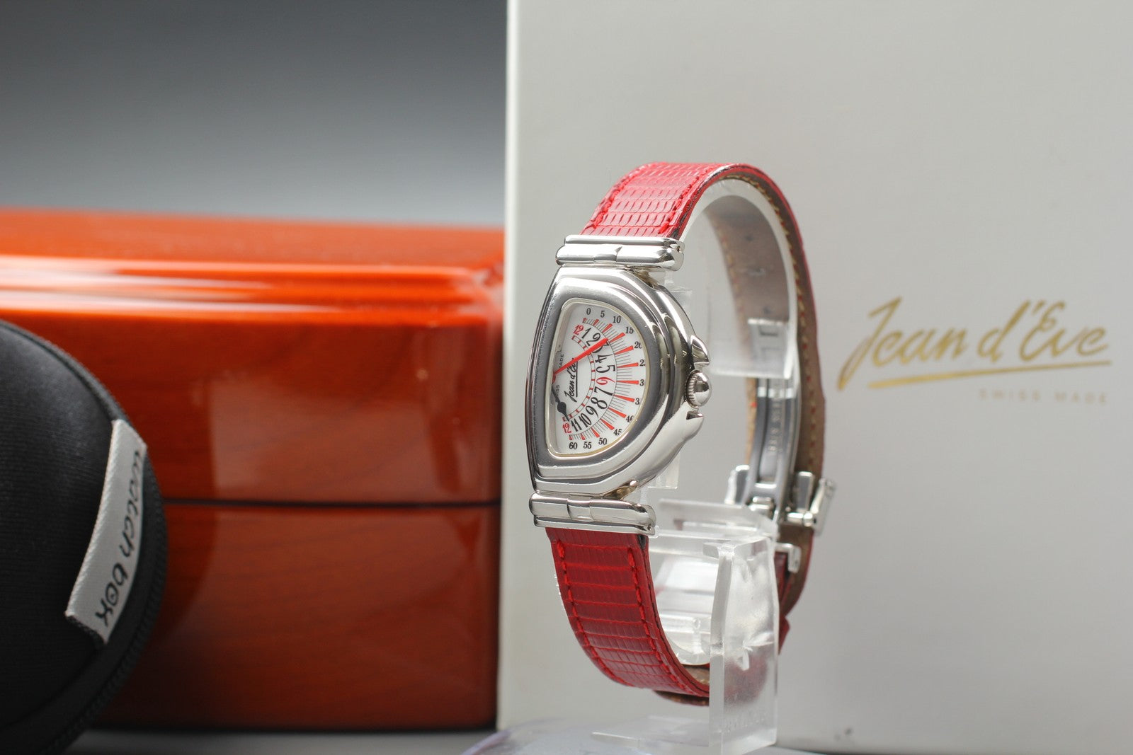 Jean d'eve Sectora Gold 24mm Silver Red Women's Quartz Watch JAPAN [w /Box]