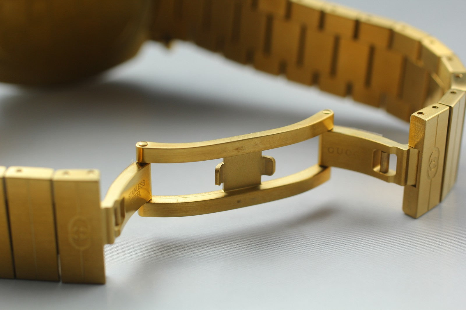 [Near MINT Box] GUCCI Grip 157.4 YA157403 34mm Gold GG Man's Quartz Watch