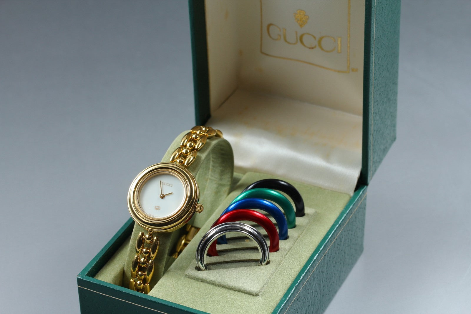 Vintage GUCCI Change Bezel 1100-L 6 Colors Gold Bracelet Qz Woman’s Watch [Box]