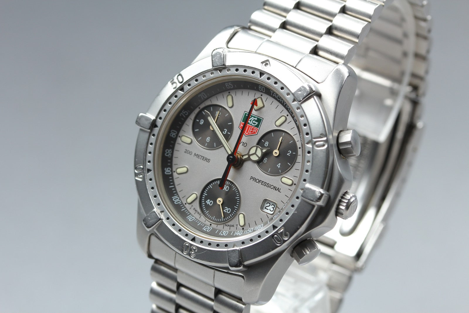 Vintage TAG HEUER Professional CE1111 Quartz Gray Men's Watch 40mm JAPAN Box