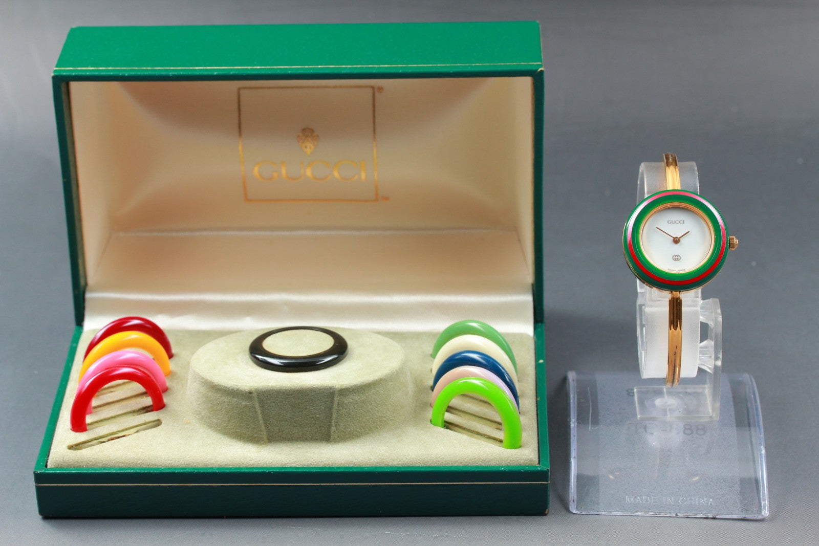 New Batt Gucci 11/12 Change Bezel 12 Colors Gold Quartz Women's Watch From JAPAN