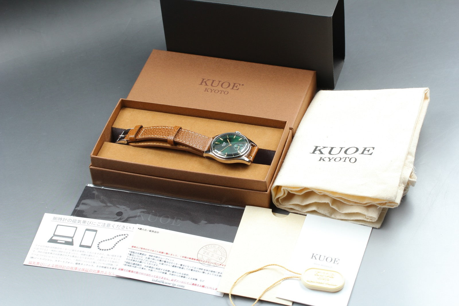 KUOE KYOTO OLD SMITH 90-001 34mm Green Dial Brown Quartz Men's Watch [Box]