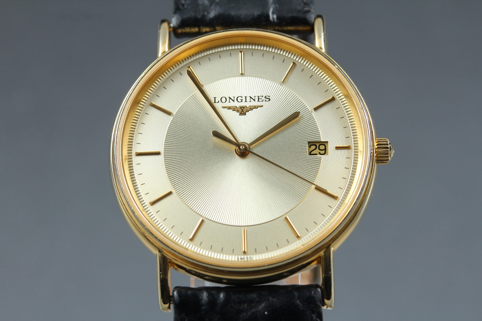 Vintage LONGINES Grand Classic L4.720.2 Quartz Gold Men's Watch 32mm From JAPAN