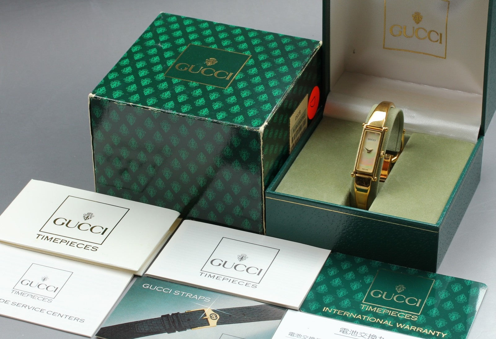 Gucci 1500 Gold Shell Dial 12mm Bangle Women's Quartz Watch Vintage [Box]