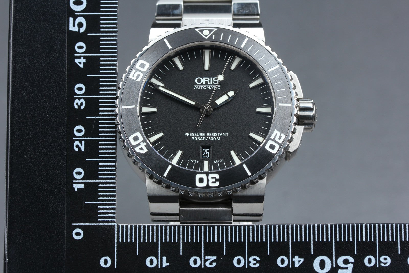 ORIS Aquis Date 7653-04 Automatic Black Dial Men's Watch 43mm From JAPAN Box