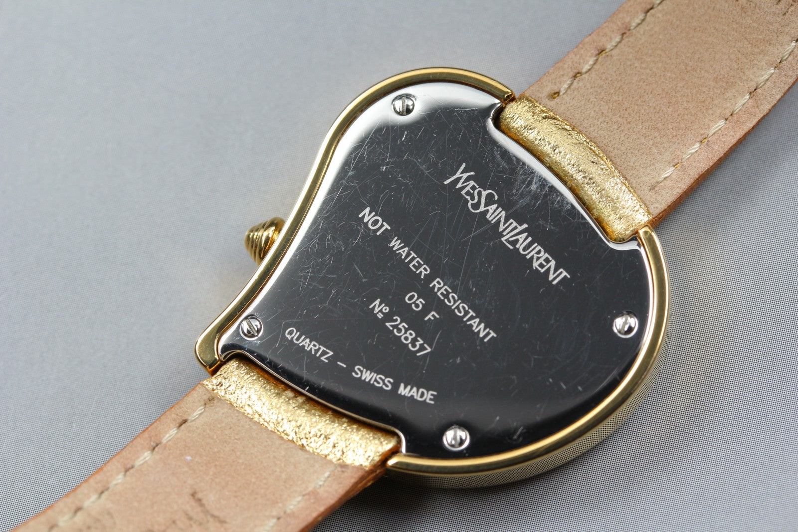 Yves Saint Laurent Heart Gold White Dial 31mm Women's Watch Quartz [w/Box]