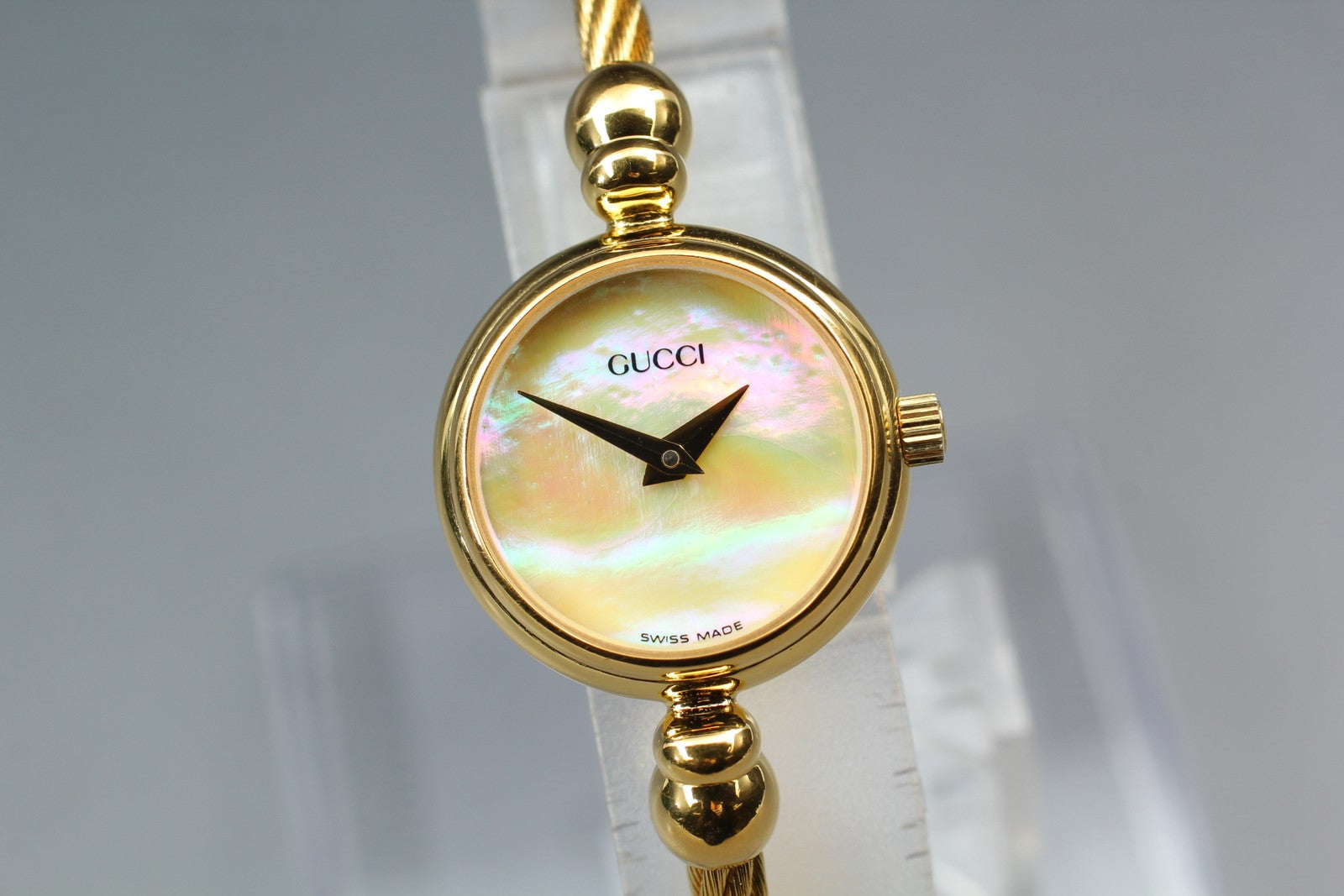Vintage Gucci 2700.2.L Shell Dial Gold Bangle 19mm Women's Quartz Watch [ Box ]